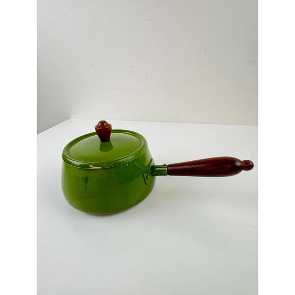 Vintage Tiny Avocado Fondue Pot Aluminum Wooden Single Handle with Lid - Picture 3 of 9